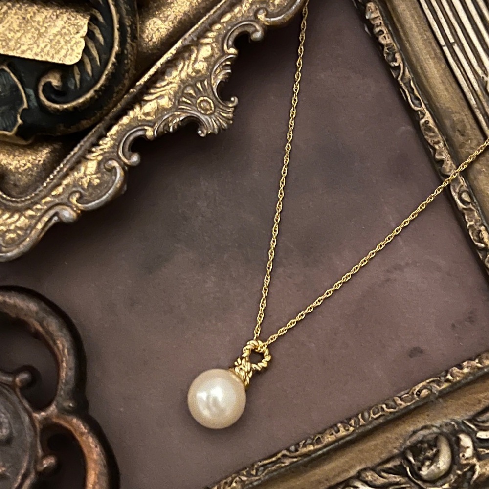 KATE SPADE • Sailor’s Knot Pearl Pendant Matching Necklace and Earrings Set - Picture 5 of 9